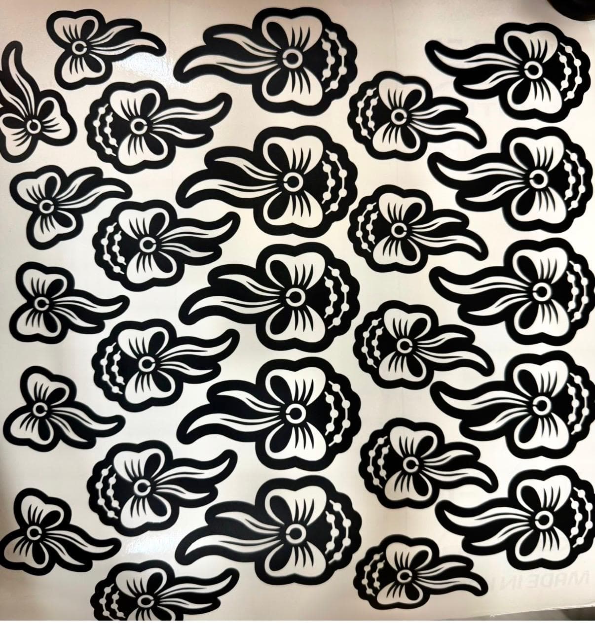 Ribbon Sticker